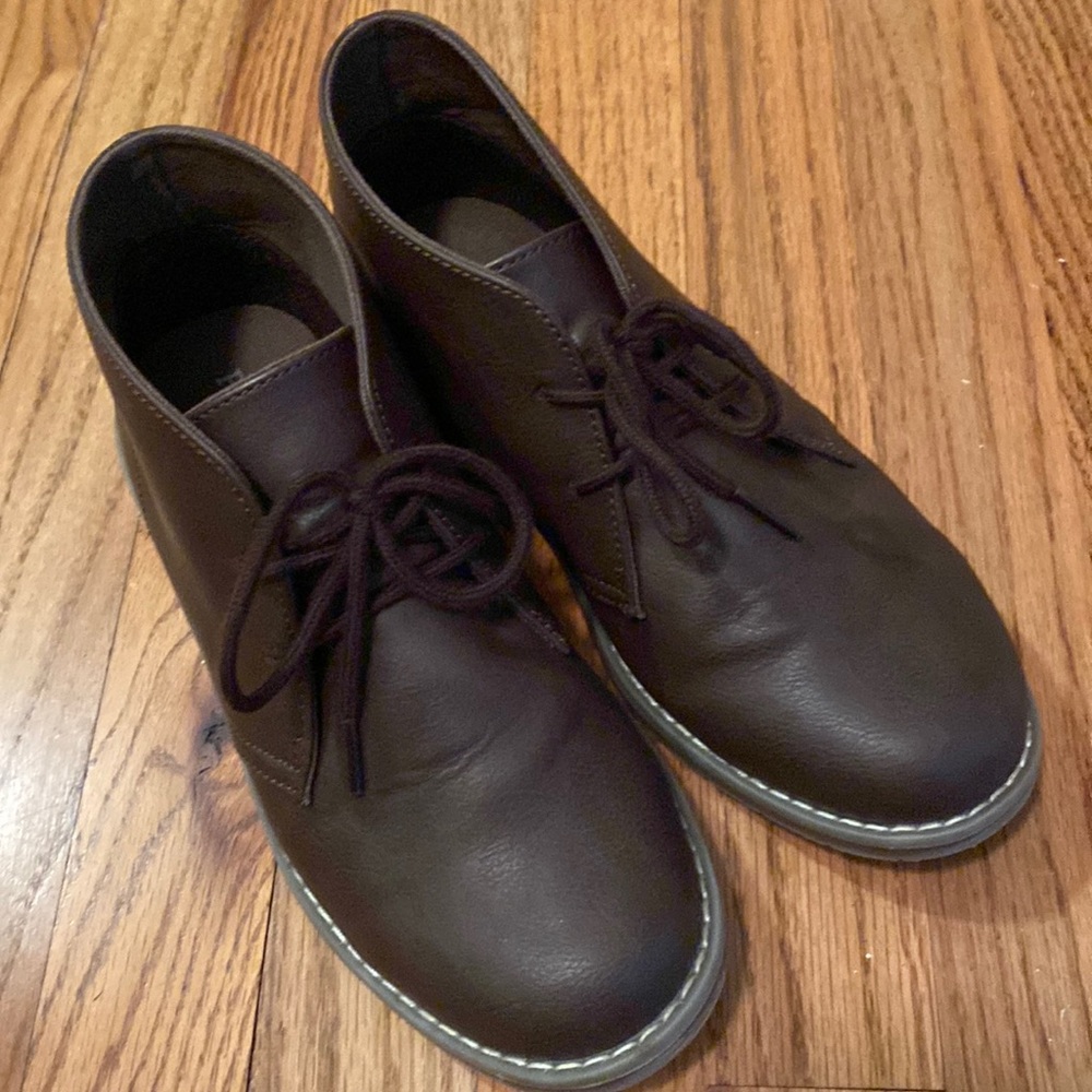 Like new lace up boots size 6